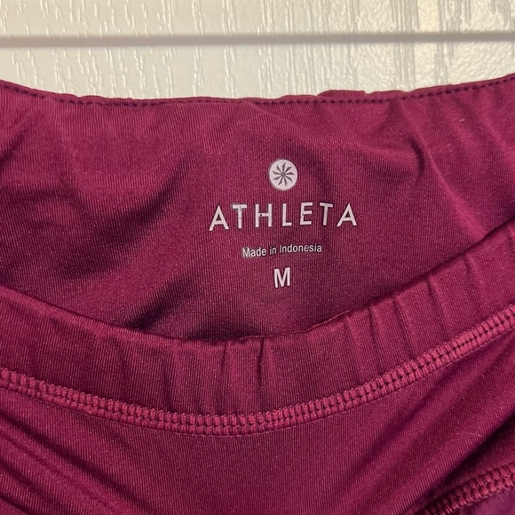 Athleta Home Run Shorts in Raspberry - Picture 4 of 9